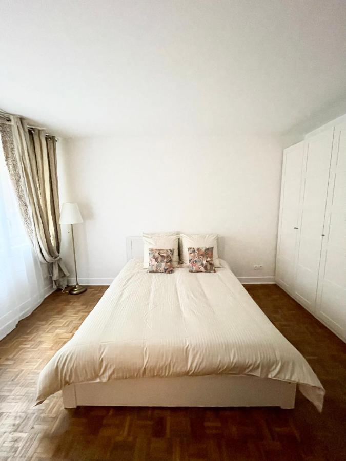 Tour Eiffel - Seine Apartment Paris Bagian luar foto